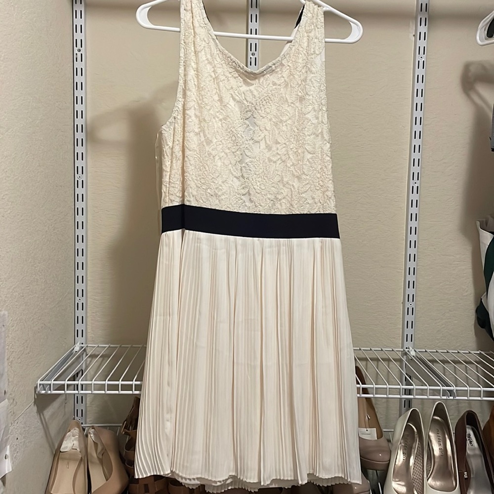 Rewind Laced dress size lx